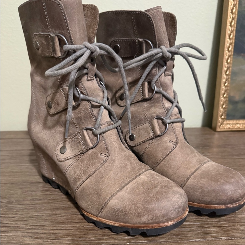 Sorel Joan of Arctic Wedge Mid Boots